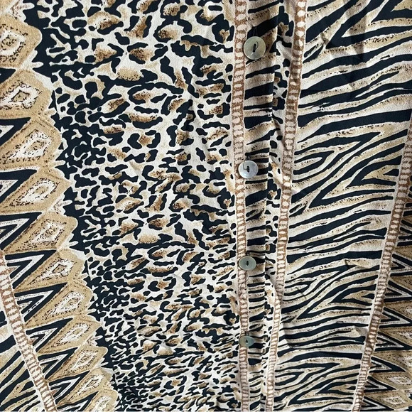 Vintage Animal Print Shirt Dress, Size L. Full button down, sleeveless, unique! - Picture 6 of 12